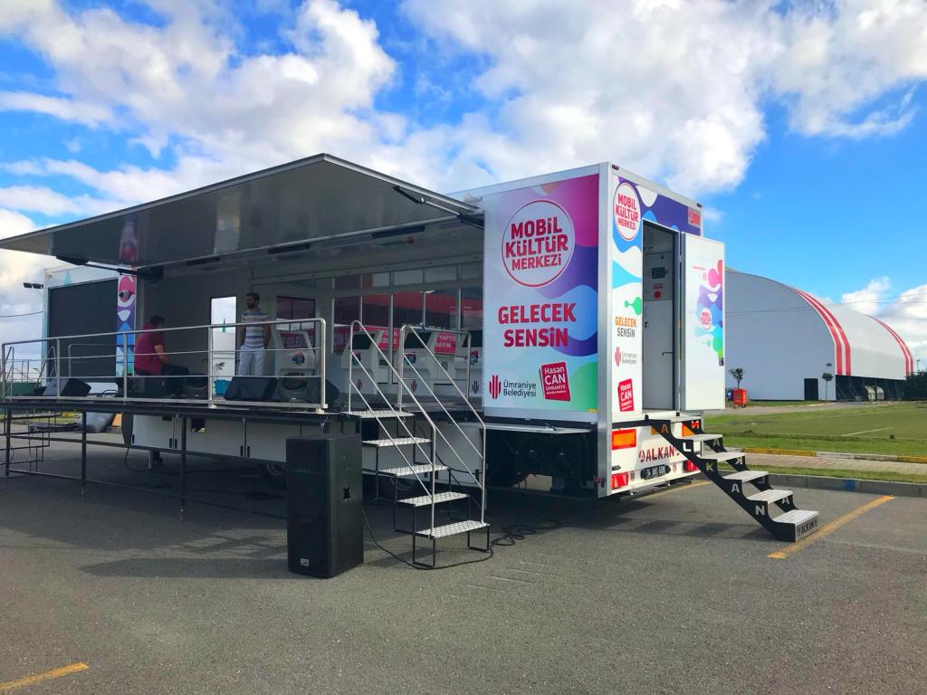 PHOTO 2018 09 19 18 19 50